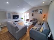 Sunset View Apartment - Cozy Apartment with Stunning Panoramic View Sunset View Apartment - Cozy Apartment with Stunning Panoramic View