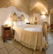 FORLEO Historic Apartments - TREB Collection