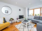 Spacious 1 Bedroom Apartment in Heart of the City - Pass the Keys