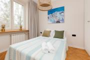 Apartment Warsaw Wiktorska by Renters