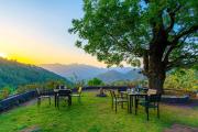 StayVista at Mountain Mirage 4BR Luxury Villa in Kasauli with Spa, Lawn, Hillview
