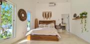 Dolce Blanco - 3BR Pool Villa in Canggu