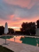 Masseria Il Mandorlo Fiorito con piscina