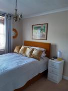 Pulteney Road Apartment
