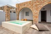 Kasteli Suites