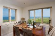 5 The Vista, Newquay - Short Walk to Beach - Free Parking and Wi-Fi - Stunning Views