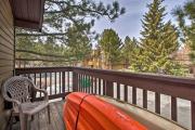 Mammoth Lakes Townhome Less Than 2 Mi to Ski Area!
