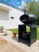 Jacasse Retreat - Elegant Architect Villa Nestled in Provencal Forest