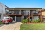 Bayview Beach House - Pet Friendly Holiday Home with a Pool - Holiday Yamba