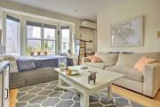 Hoboken Studio Near Dining about 15 Min to NYC!