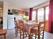 Appartement 8 pers avec balcon, proche commerces et pistes, casier à ski - FR-1-525-199