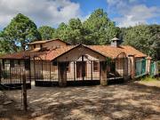 Cabaña DNellys Rosa con cancha de basquetbol