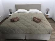 Μία γκαρσονιέρα με γούστο για επισκέπτες με άποψη Μία γκαρσονιέρα με γούστο για επισκέπτες με άποψη