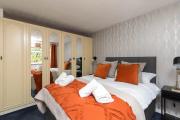 Findon House- Stylish & Spacious 3BR 10mins close to Airport Findon House- Stylish & Spacious 3BR 10mins close to Airport