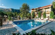 Pet Friendly Apartment In Herceg Novi