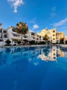 Renovated Apartment with Sea Views and Pool with Private Parking