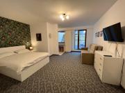 Coroni studio with jacuzzi