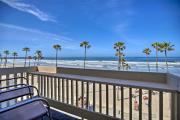 Stunning Oceanside Condo Walk to the Beach!