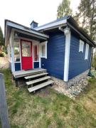 Modry Domek Sznurki Całoroczny Ogrodzony Modry Domek Sznurki Całoroczny Ogrodzony