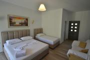 Top Himare