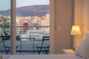 Sunny penthouse w Acropolis view next to metro