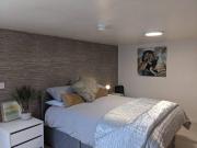 2 Bed House - Sleeps 6 - Parking - Wifi