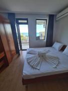 Апартамент с фронтална гледка море