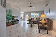 Modern Gulf Breeze Getaway Patio, Near Beach