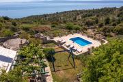 The Ultimate Escape - traditional cottage & private pool