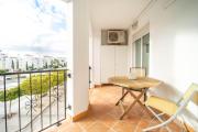 Exclusive 3 Bedroom 2 Bathroom Apartment close to Amenities - TR921LT