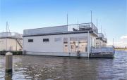 Nice Ship In Aalsmeer With Kitchen