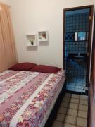 Apto que comporta até 12 pessoas