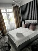 Romeos Beachfront Apartment by LOFT, Hotel OPERA and White Tower Romeos Beachfront Apartment by LOFT, Hotel OPERA and White Tower