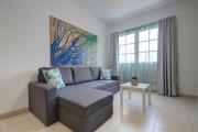 Azure Haven - Gzira Apartments and Penthouse By ShortLetsMalta