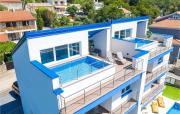 SeArenity Pool Suite - Seafront
