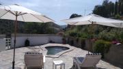 Top Comares