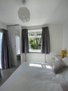 Dingley Dell - Superb location for Truro in private accommodation Dingley Dell - Superb location for Truro in private accommodation