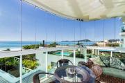 Varandas do Atlântico 301-B – Apartamento de Alto Padrão com Vista Panorâmica para o Mar em Bombas.
