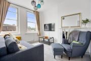 Stunning Gem of Twickenham Stunning Gem of Twickenham