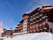 Appartement rénové au pied des pistes avec balcon - FR-1-181-1972