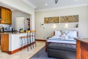Backup-Powered Camps Bay Garden Apartment