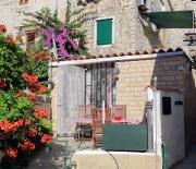 Apartment Alena with terrace and garden Center Jelsa