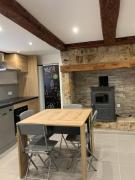 Maison individuelle à Chanac 2 Chambres 1 canapé lit Wifi Gratuit