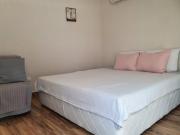 Malavi KI top center studio Ruse