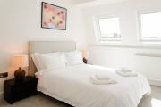 Relaxing Retreat with Terrace & Sea Views - Sleeps 4 Relaxing Retreat with Terrace & Sea Views - Sleeps 4