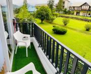 Grand Winterberry - Lake View Luxury Residence