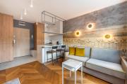 Nowa Praga Geometric Yellow Apartment