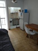 Amplio y luminoso monoambiente en zona centrica con seña