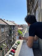 Sunny, Airy, Artsy & Authentic Loft with Balcony