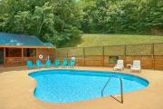 Forever Yours, 2 Hot tubs, FREE Attraction tickets, WIFI, Near The Parkway in Pigeon Forge!!!